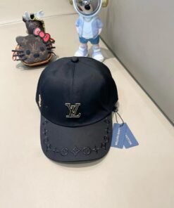 LV博主们都爱的刺绣棒球帽_13180