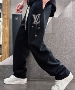 LV顶级货品2025春夏新款休_13423