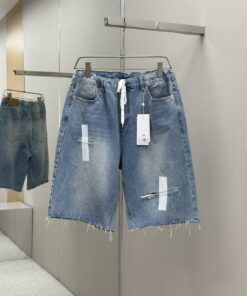 Maison Margiela 破洞贴纸牛仔