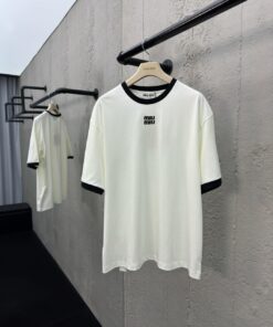MIUMIU刺绣徽标短袖工艺说明_16145