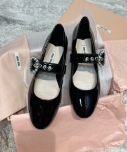miumiu开春玛丽珍玛丽珍搭