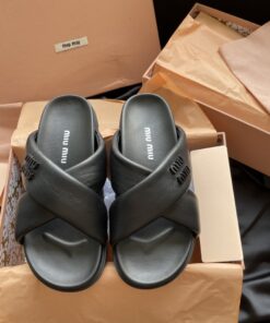 miumiu最新款交叉拖鞋