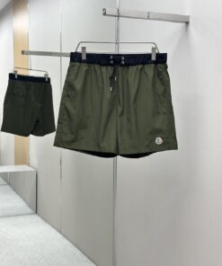 MONCLER 徽标抽绳沙滩短裤工
