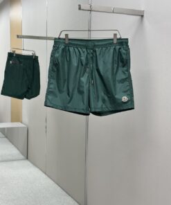 MONCLER 徽标沙滩短裤工艺说