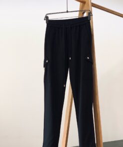 普拉达2025SS春季新品时尚高_