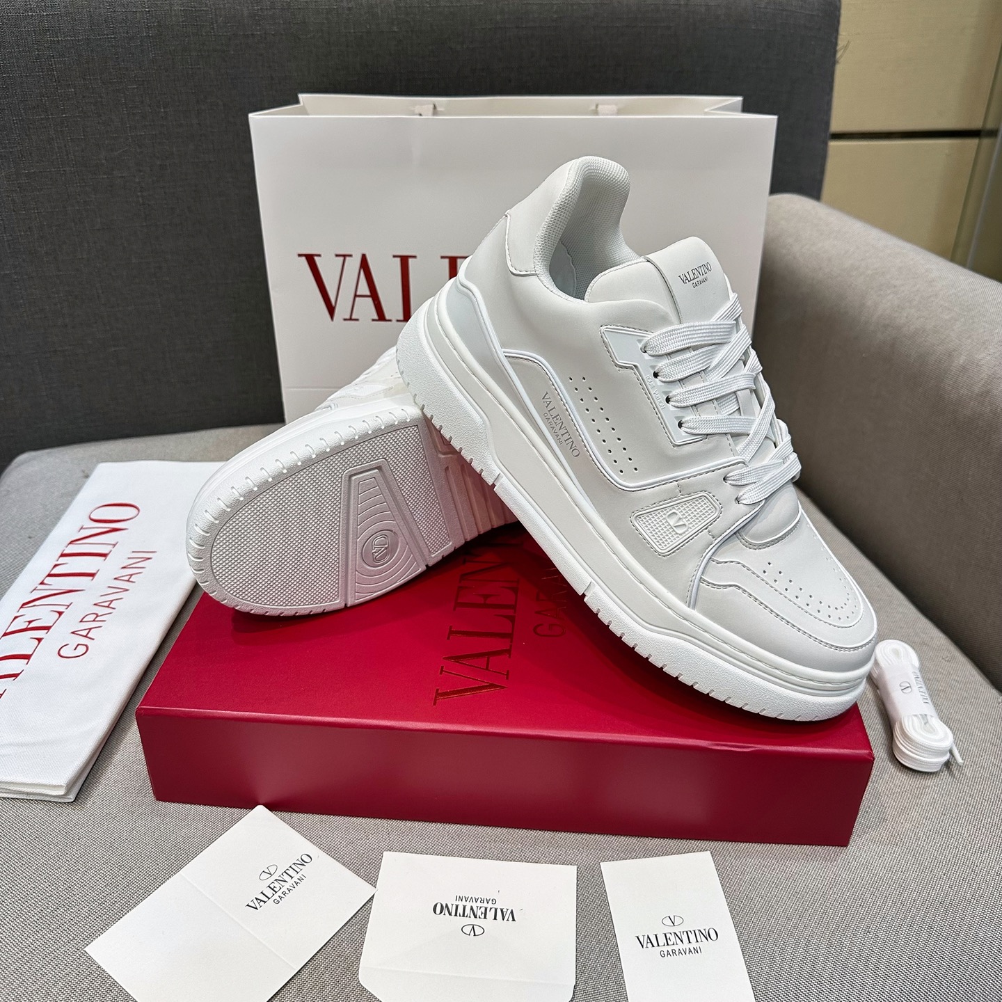 VLNT华伦天奴 情侣款_10227 - 图片 3