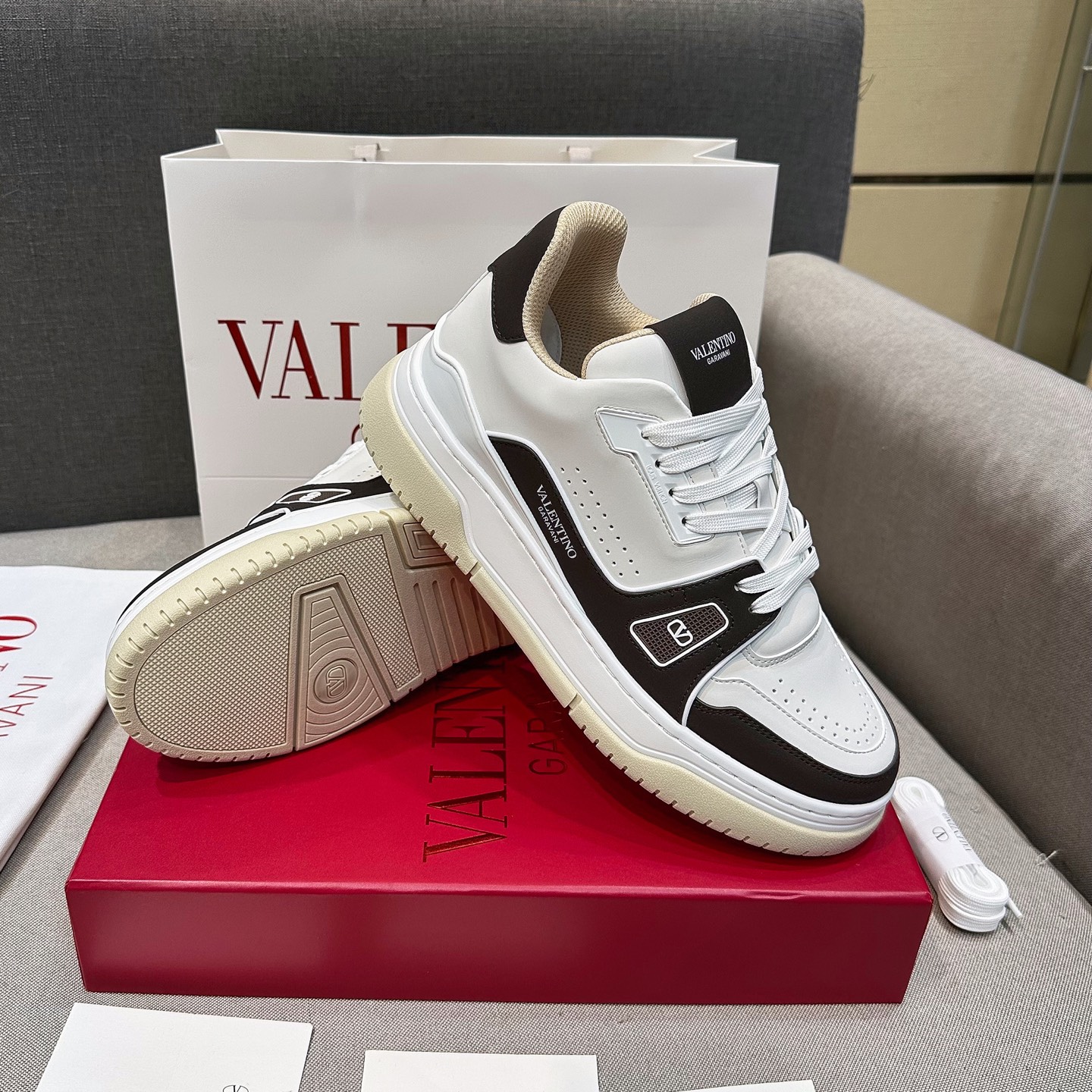 VLNT华伦天奴 情侣款_10232 - 图片 3