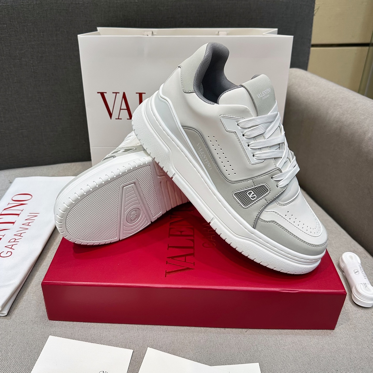 VLNT华伦天奴 情侣款_10233 - 图片 3