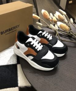 现货发售Burberry巴宝莉儿童