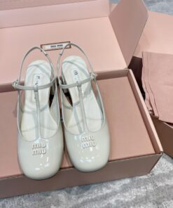 【   】 字带后空凉鞋玛丽珍中