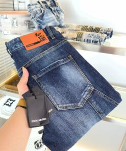 主推Dsquared2第二次方商标_3832