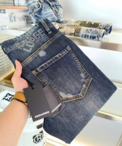 主推Dsquared2第二次方商标_3842