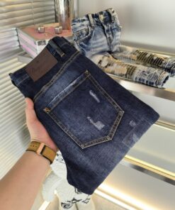 主推Dsquared2第二次方商标_3930