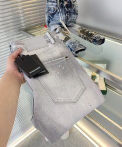 主推Dsquared2第二次方商标_3980